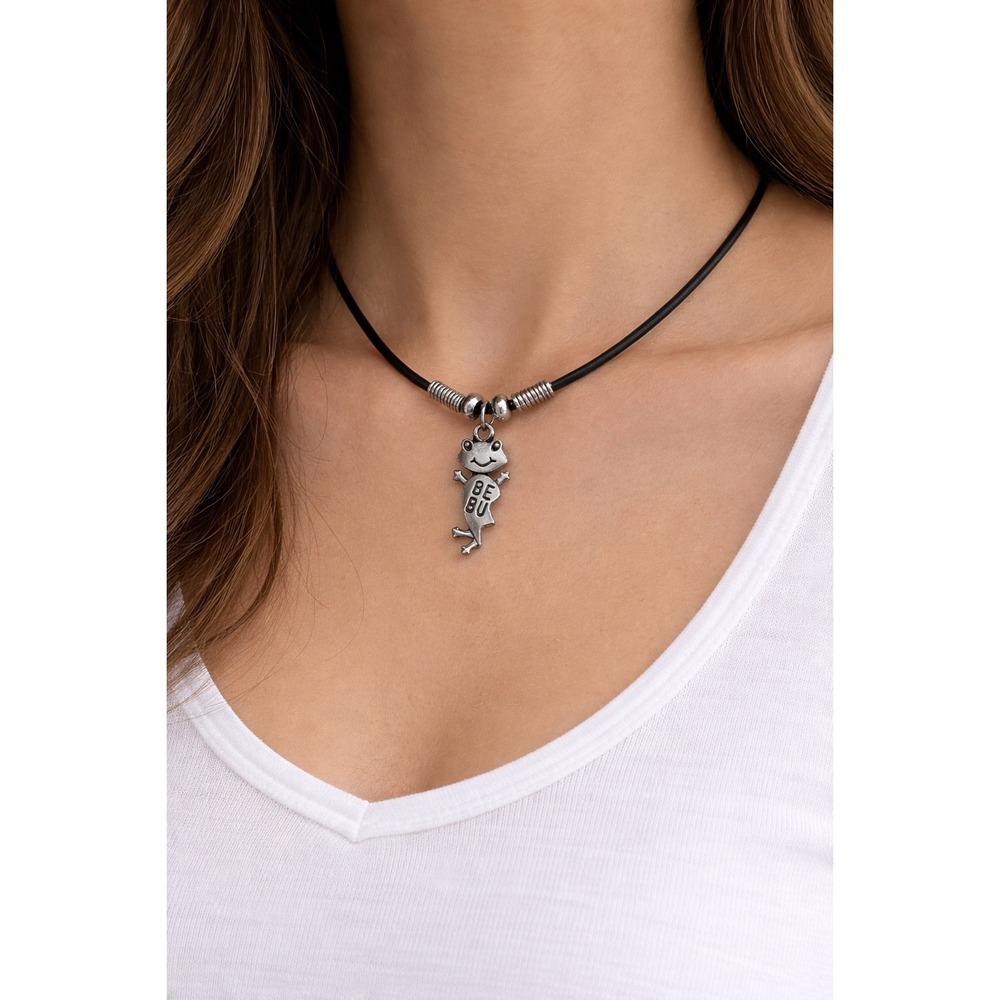 Unbranded Frog‎ Pendant Necklace Womens OS Black Silver Excellent Be Bu Charm